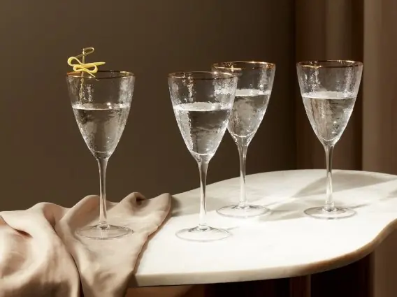 Bezpieczne zakupy Zestaw 4 kieliszków do wina ze złotą obwódką 380 ml TOPAZ Lumarko