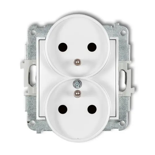 Mechanizm gniazda podwójnego do ramki z uziemieniem 2x(2P+Z) (przesłony torów prądowych) Karlik ICON biały mat 25IGPR-2zp Łatwy zwrot