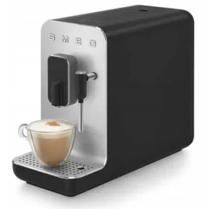 Ekspres do kawy 19 bar spieniacz thermoblock Smeg BCC02BLMEU Zamów dziś