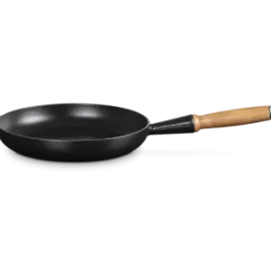 Promocja Le Creuset Patelnia Żeliwna Signature 24cm z Drewnianym Uchwytem Czarna 20258240000422