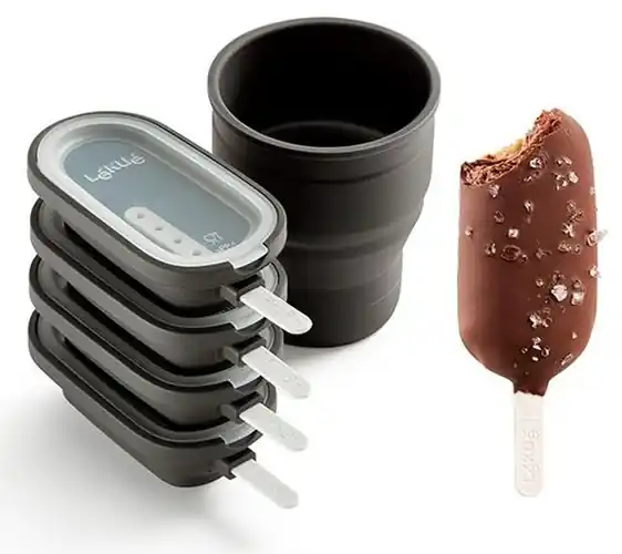 Zestaw 4 foremek do lodów + składany pojemnik Classic Creamy Ice Lolly Moulds LEKUE Wyjątkowa oferta