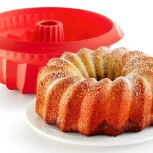 Silikonowa forma do babki 22cm czerwona LEKUE Promocja