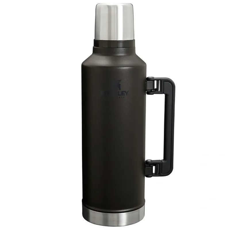Stanley Termos Legendary Classic 2.3l Black 2.0 Ostatnia szansa